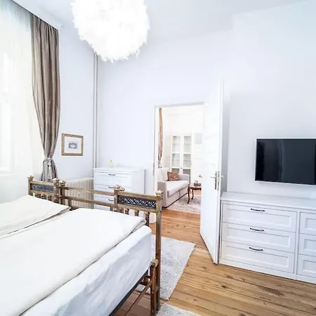 Best Point In The City / 2 Bedrooms 公寓